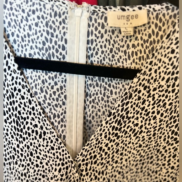 Umgee Romper - Picture 2 of 2